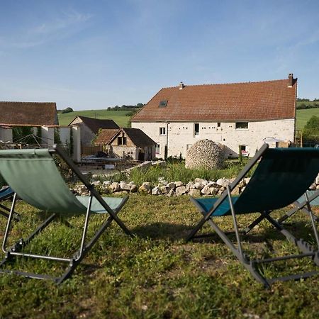 Вилла Les Bories En Champagne Montlevon Экстерьер фото