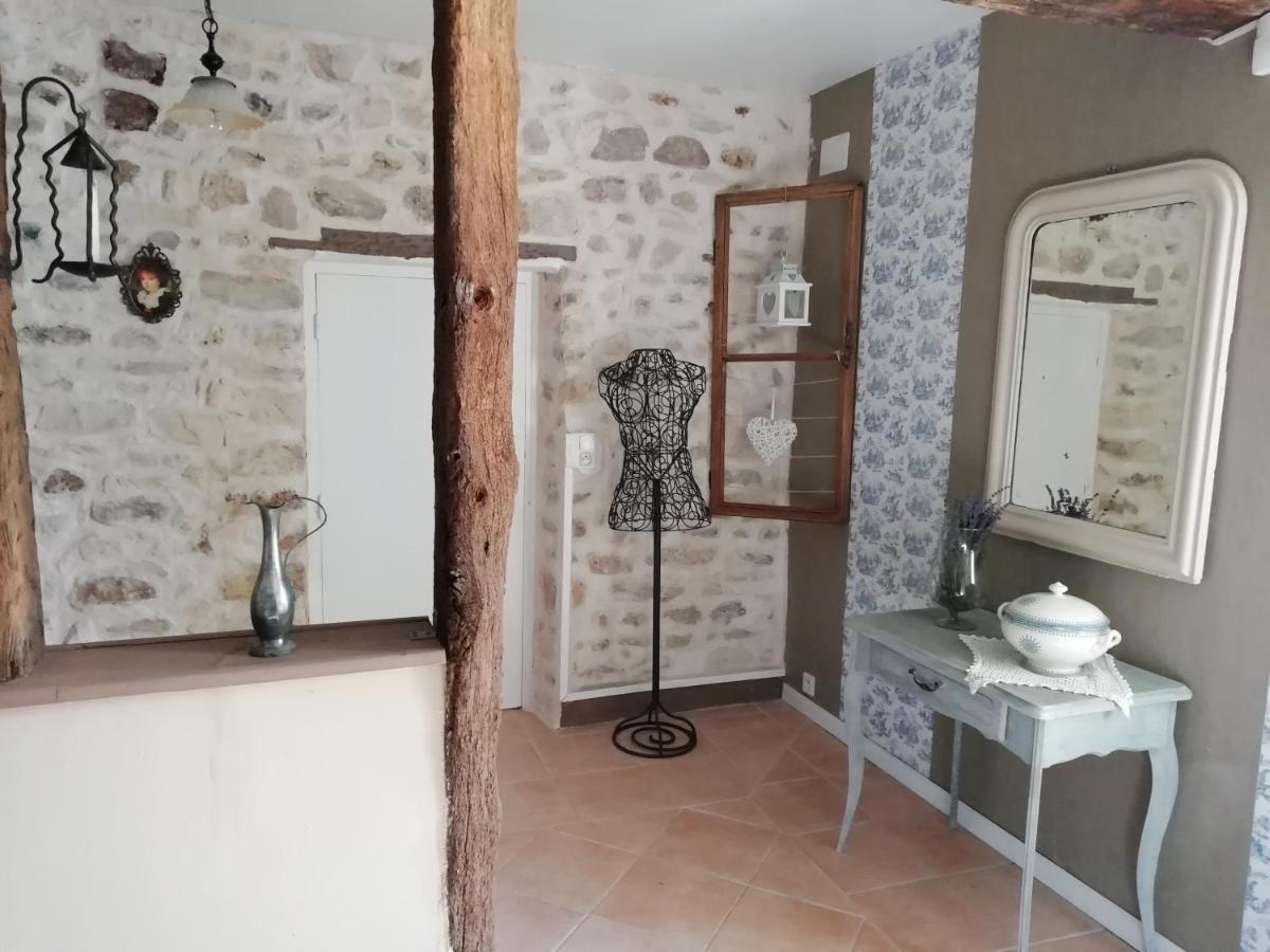 Вилла Les Bories En Champagne Montlevon Экстерьер фото