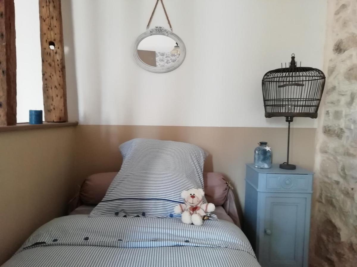 Вилла Les Bories En Champagne Montlevon Экстерьер фото