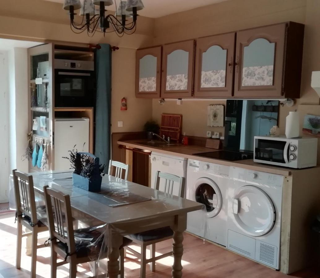 Вилла Les Bories En Champagne Montlevon Экстерьер фото
